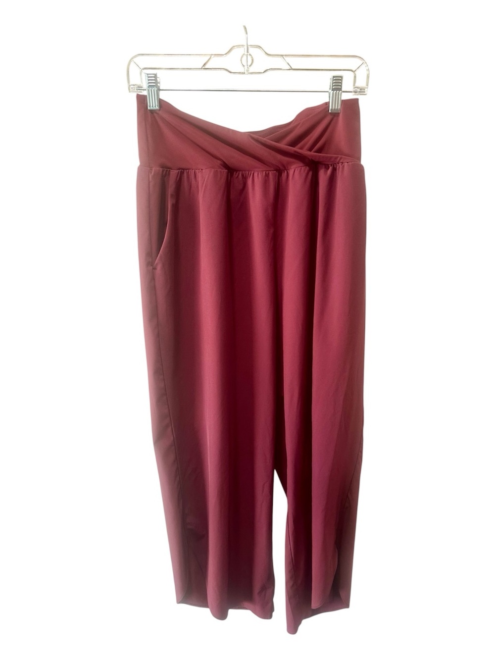Halara Harem Style Cropped Pants Medium